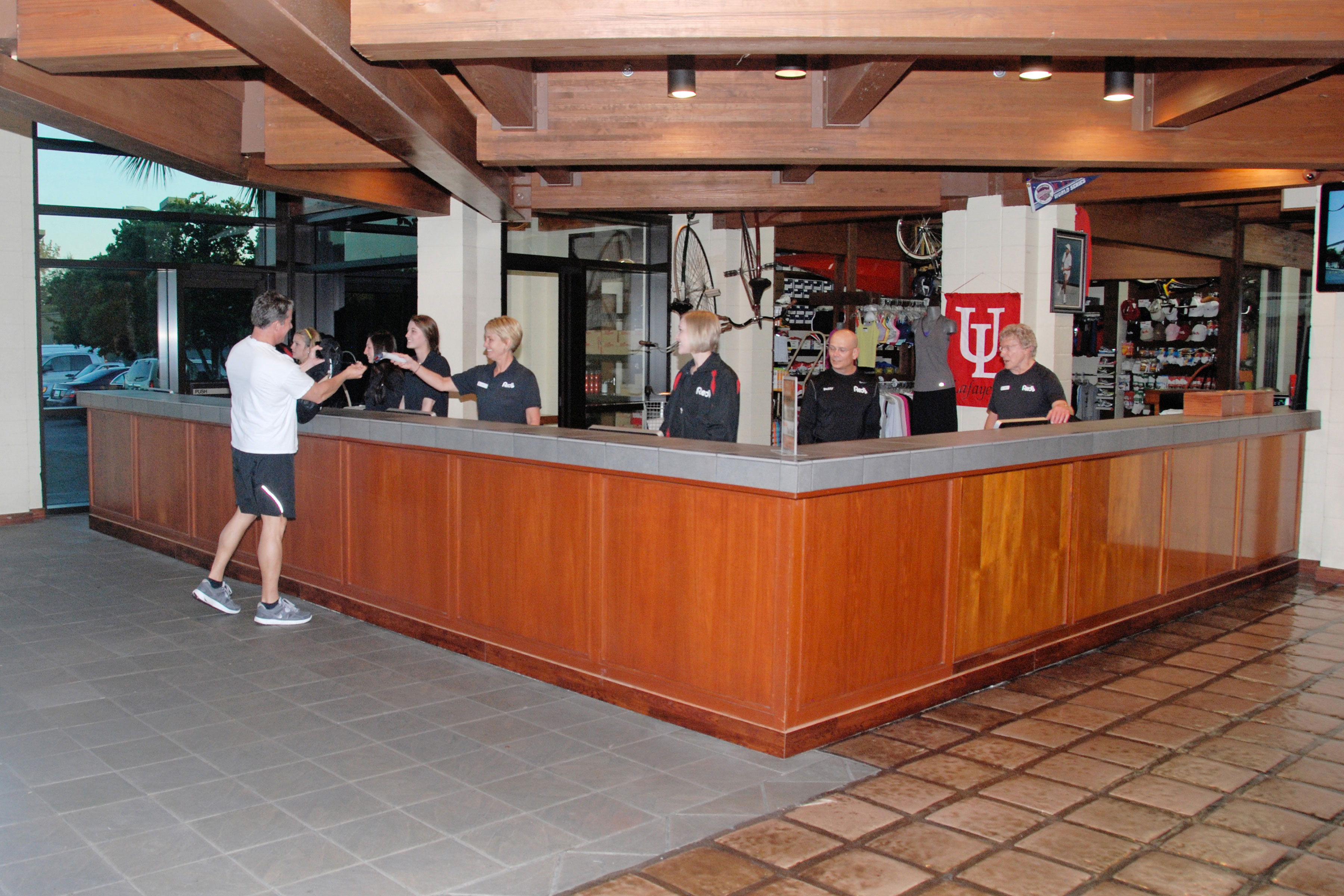 Front Desk Receptionist La Fitness Salary All Photos Fitness